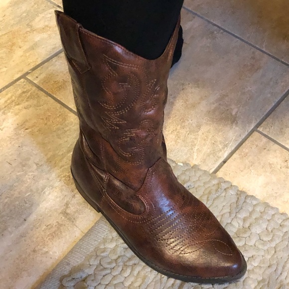 Brown cowboy boots - Picture 5 of 6